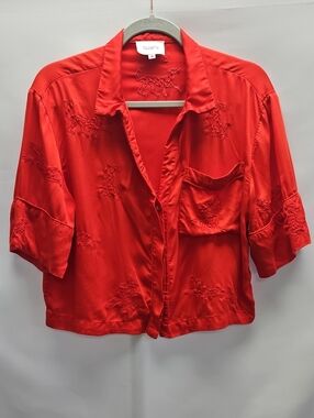 Sani Red Embroidered Viscose Button Front Crop Blouse Medium Boho Resort